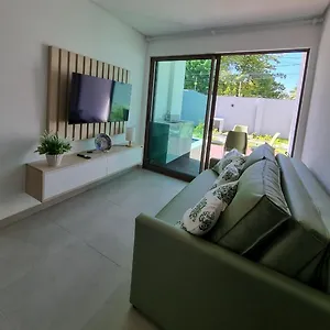 https://porto-male-apt-aconchegante-na-melhor-area-de.portodegalinhashotels.com